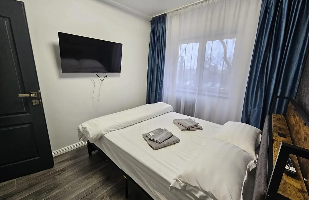 Apartament 3 dormitoare Trapezului-1
