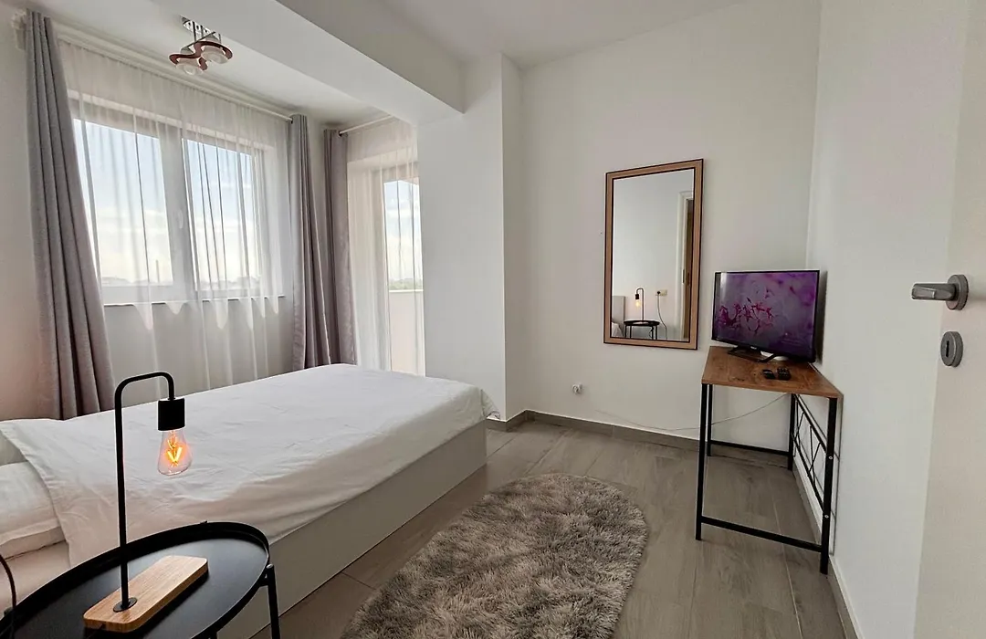 Belvedere City View Studios & Apartments With Free Parking & Gym-1