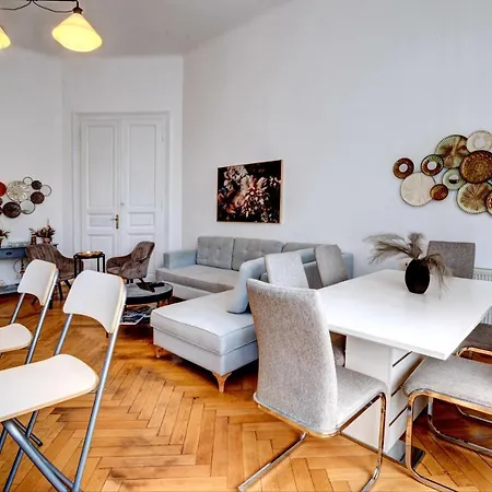 Ultracentral Cozy Apartment On Calea Victoriei With Amazing View-3