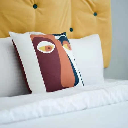 Bright Apartment Near Cismigiu And Old Town-2