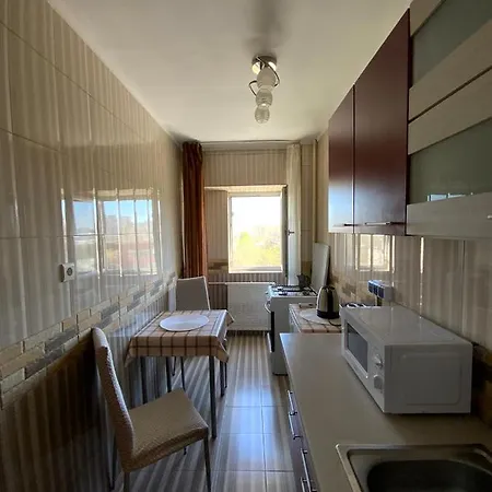 Les Garcons I Adi - Spacious View Studio Near Metro-3