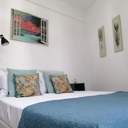Laroka House Cosy And Modern Apartment Universitate-City Centre-2