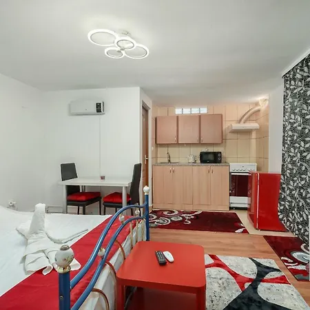 Stone Gate Apartment #3-2