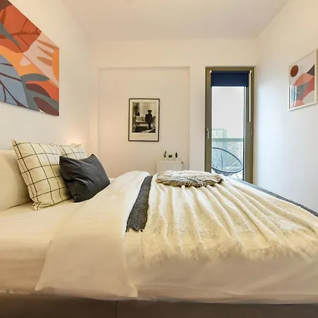 The Geometrist - Stunning 1Br Apt With Balcony-3