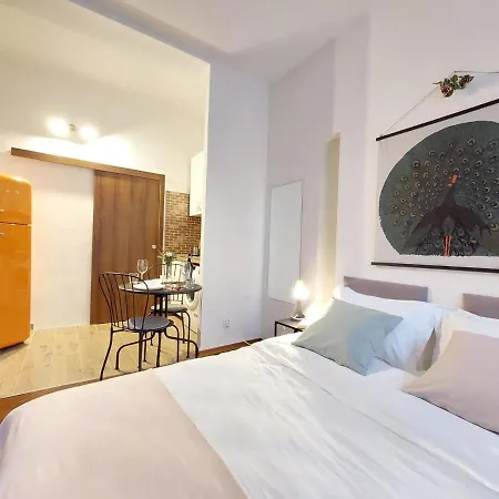 Sweet Dreams Suites Cosy Studio Piata Romana-3