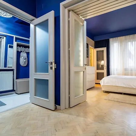 Modern - Central Apartment-3