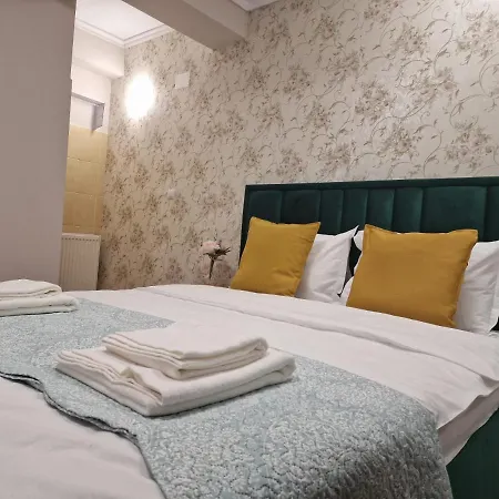 Laroka House Beautiful Apartment Universitate Center-2