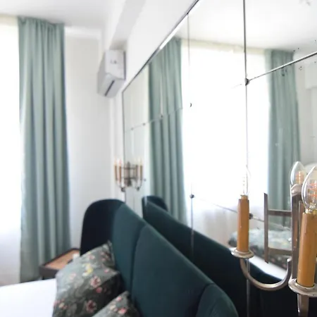 Beautiful Apartment In Old City-3