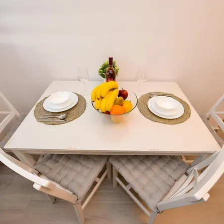 Sofia Cozy Apartment - Underground Private Parking-2