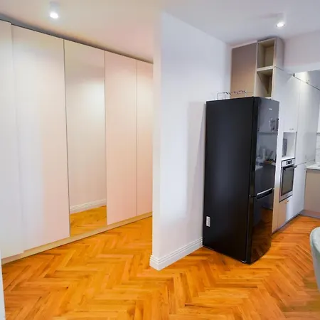 Luxury Central Park Apartment-2