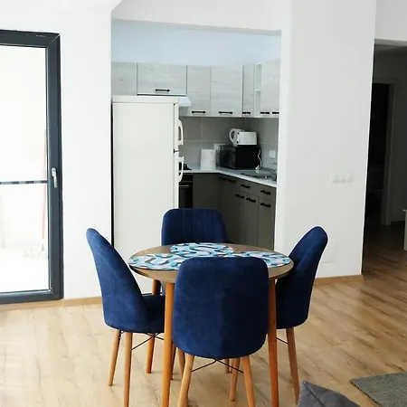 White Flat-2