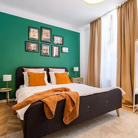 The- Point- 3Br Bright Cloud-2