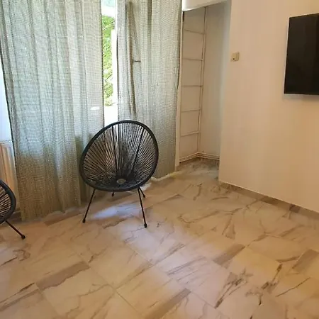 Cozy Spacious Studio-3
