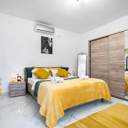 Monza Apartment-Ultracentral-2