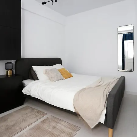 Central Residence Apartment 920-3
