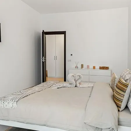 Unirii Plaza Apartment-3