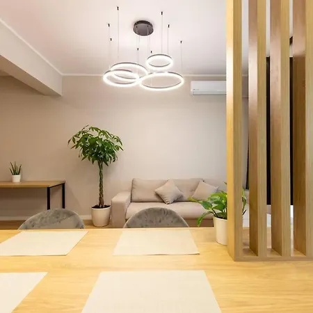 Elegant 2 Bedroom Retreat-2