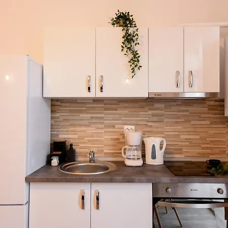 Cozy 1Br Escape - Apartment With Charming Balcony Near Universitate-2