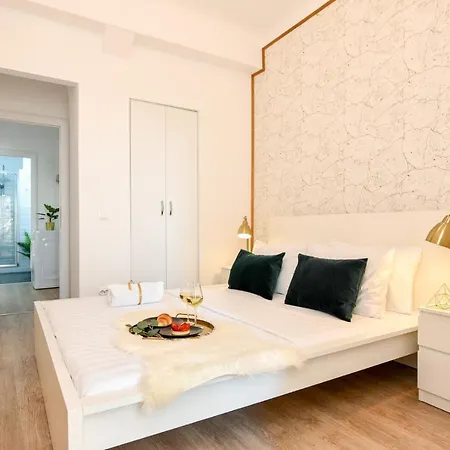 Cozy 1Br Escape - Apartment With Charming Balcony Near Universitate-3