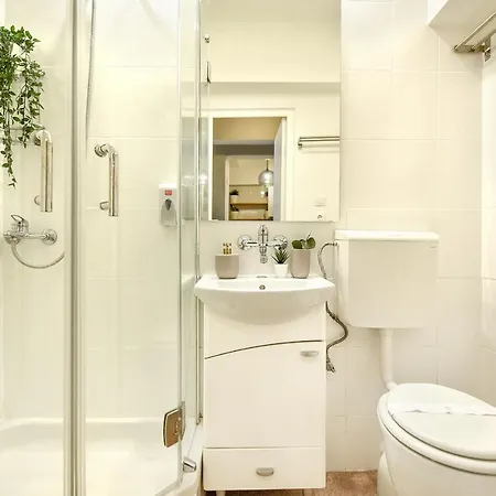 Chic Accommodation With Breathtaking Views Over Calea Victoriei - Your Central Heaven-3
