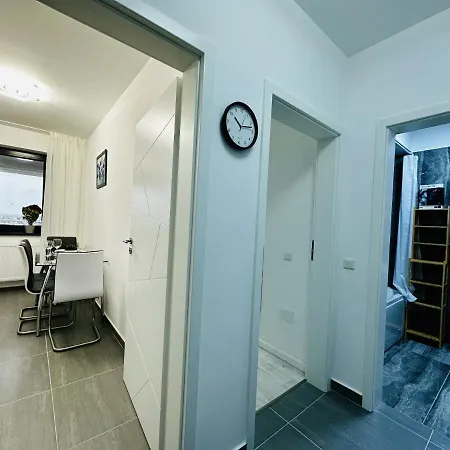Rentforcomfort Sky Garden Studio-2