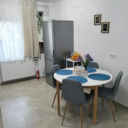 Lory'S Apartament-2