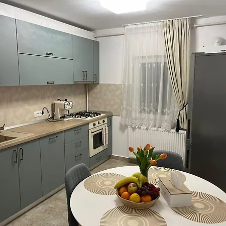 Lory'S Apartament-3