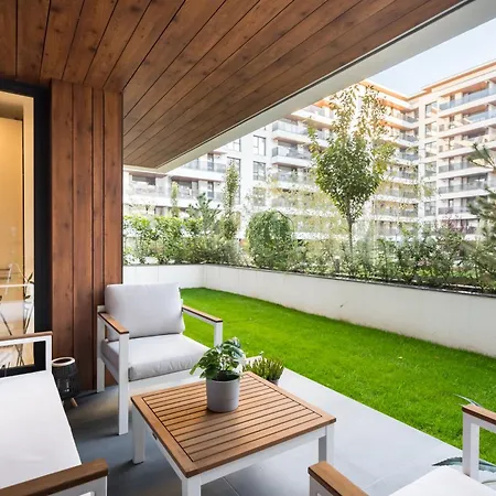 Botanlque 1Br In Business Centre-3