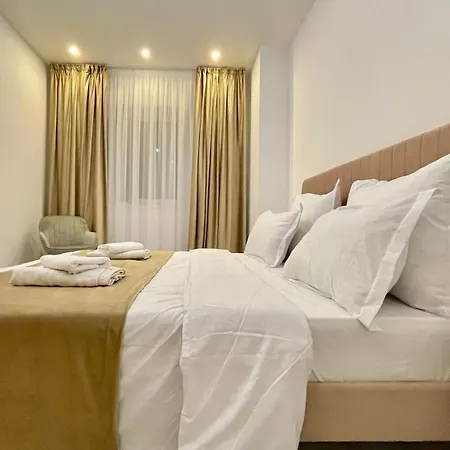 Yamaluxe Apartments - Silent & Primitive With Relaxing Area-3