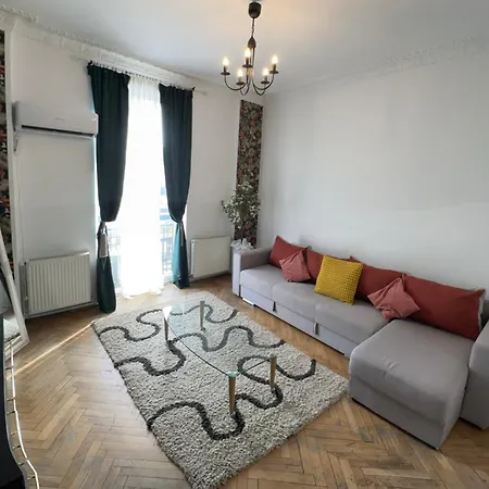 Sweethome Near Historical Center-3