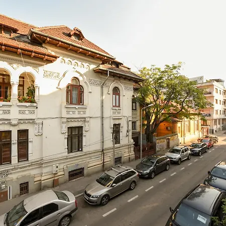 Brancovenian Wonder - 3Br Apartment Near Cismigiu Park-2