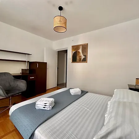 Spacious Zen, Smart Tv, Fully Equipped Kitchen, 70 Mp, Tichete De Vacanta, Late Check-Out Available-3