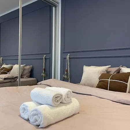 Italian Street Apartment With Terrace And Fireplace-3