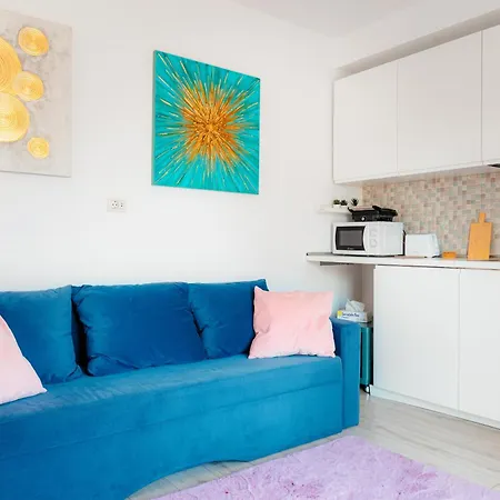 Downtown Apartment Boutique - Blue & Pink-3
