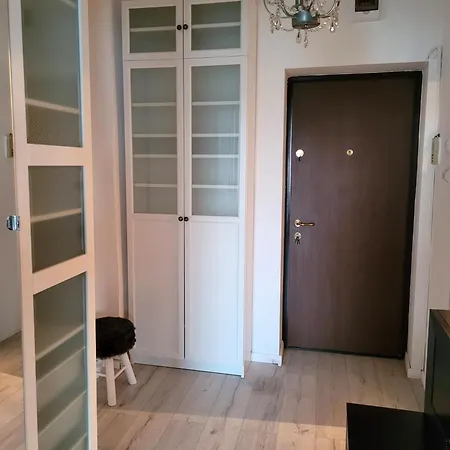 Superb 1Br Apartment With Air Conditioner-3