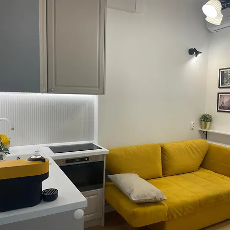 Studio Alice Romana Square-2