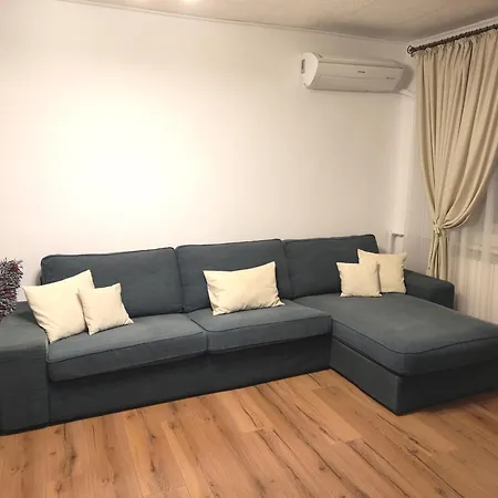 Platinum Apartment - apartament cu 3 camere, 2 dormitoare, 2 bai, bucatarie complet utilata, 2 balcoane-2