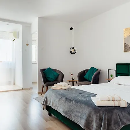 Premium Studio Next To National Arena & Park-2