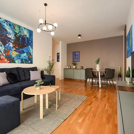 Ultimate Living Experience - Modern Accommodation & Free Parking Near Romexpo-3