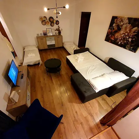 Chic 2-Room Apartment In The Heart Of Bucharest With Amazing View-2