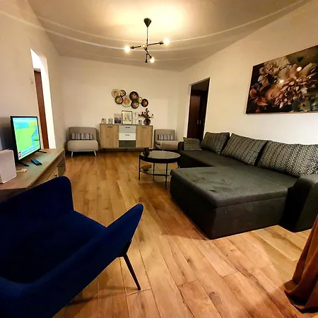 Chic 2-Room Apartment In The Heart Of Bucharest With Amazing View-3