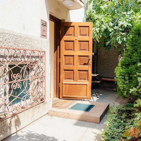 Free Parking Downtown Apartment Boutique Green Garden Unirii-3