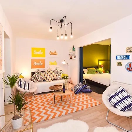 Bohemian Apartment Downtown-2