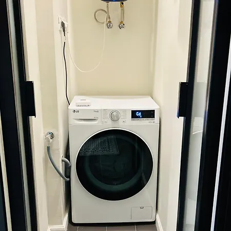 Ultracentral Lux Boutique 1Br Ap Near Subway-3