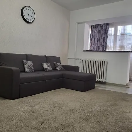 Apartament cu 3 camere chiar in inima Capitalei-3