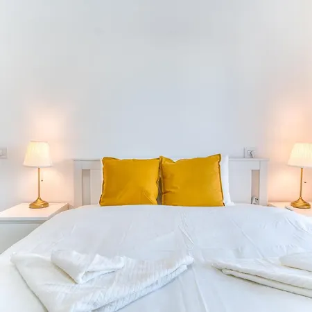 Modern 1BR Parcului Hideaway-3