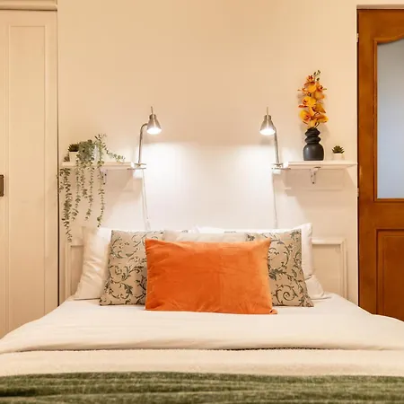 2Br Apartment At Piata Natiunilor Unite: Perfect For City Center Stays-2