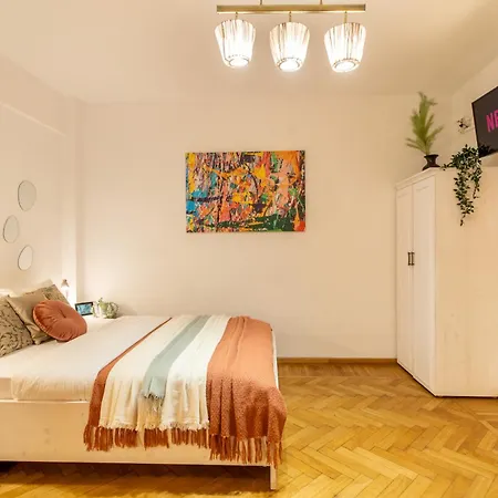 2Br Apartment At Piata Natiunilor Unite: Perfect For City Center Stays-3