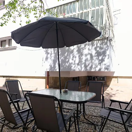 Central Old Town Oasis - Ap 10-3