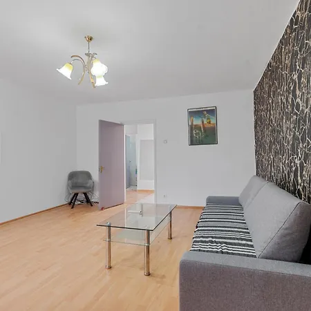 Unirii Large 2 Bedroom Apartment-3